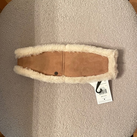 UGG Genuine Suede Shearling Reversible Headband - Picture 3 of 7